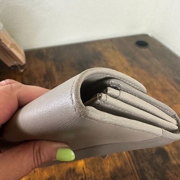 Chloe Indy Long Wallet With Flap Gray Leather‎ - Picture 6 of 16